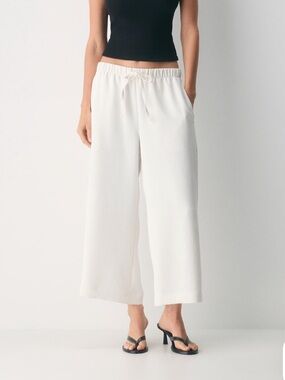 Aritzia The Lodge Pant Cropped Crepette in Light Birch